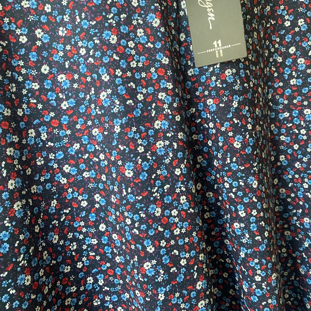 Navy Blue Floral Men's Shirt by Walter Hagen - Picture 3 of 4